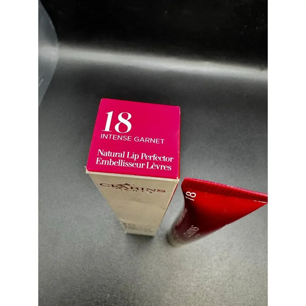 NWT Clarins Natural Lip Perfector in shade Intense Garnet